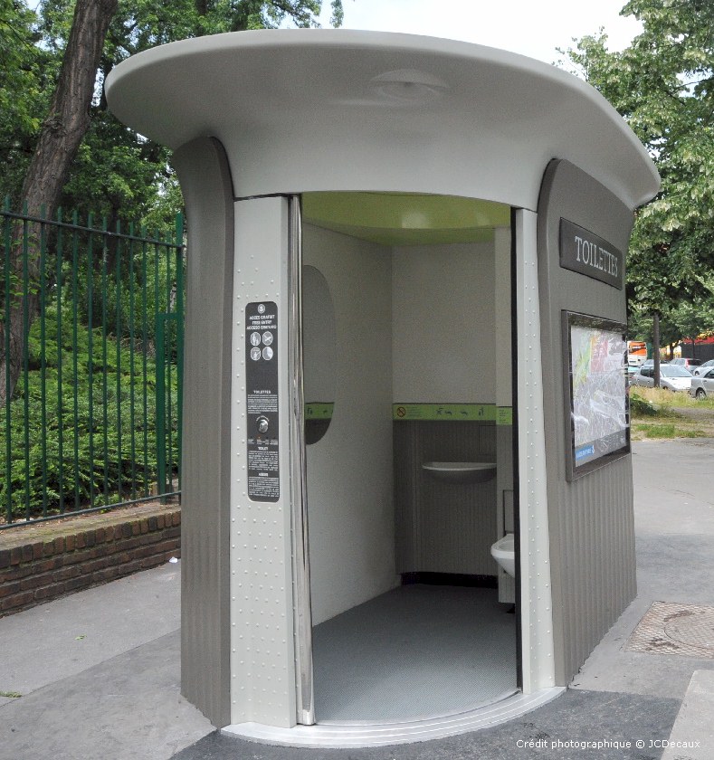 Nouveaux toilettes publiques à paris by Patrick Jouin